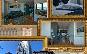 Sidemerseylivings - Central, Bright, And Convenient 2-Bedroom Apartment With Parking
